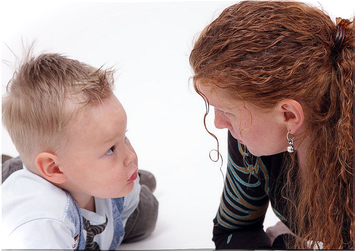 Child with his mother to represent latent learning